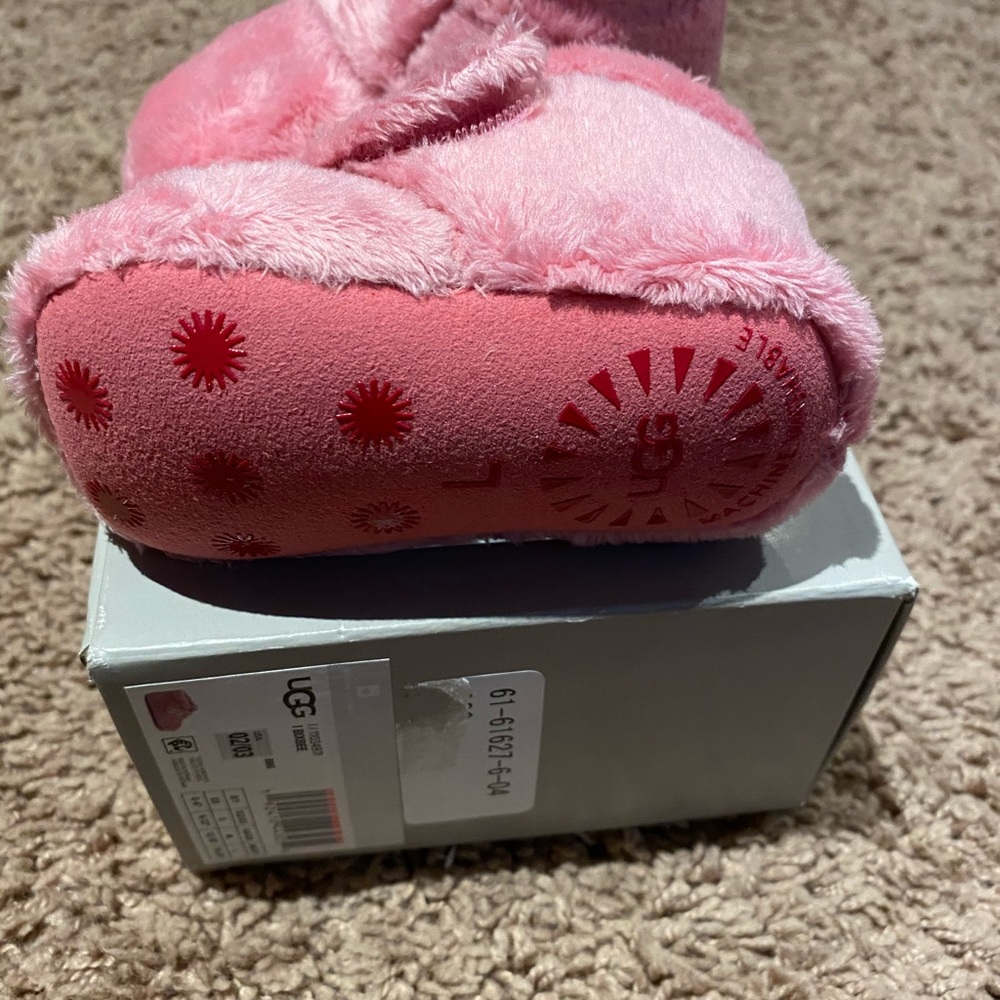 Infant UGGS - Picture 3 of 4